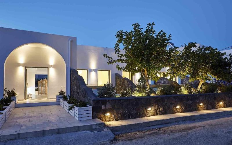 Amara Santorini 5* Kamári