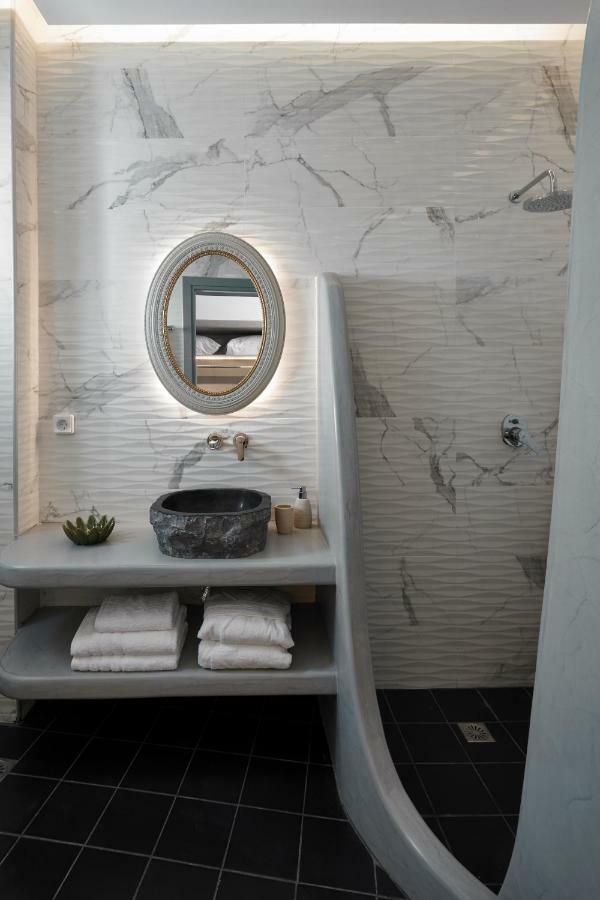 Amara Santorini 5* Kamári