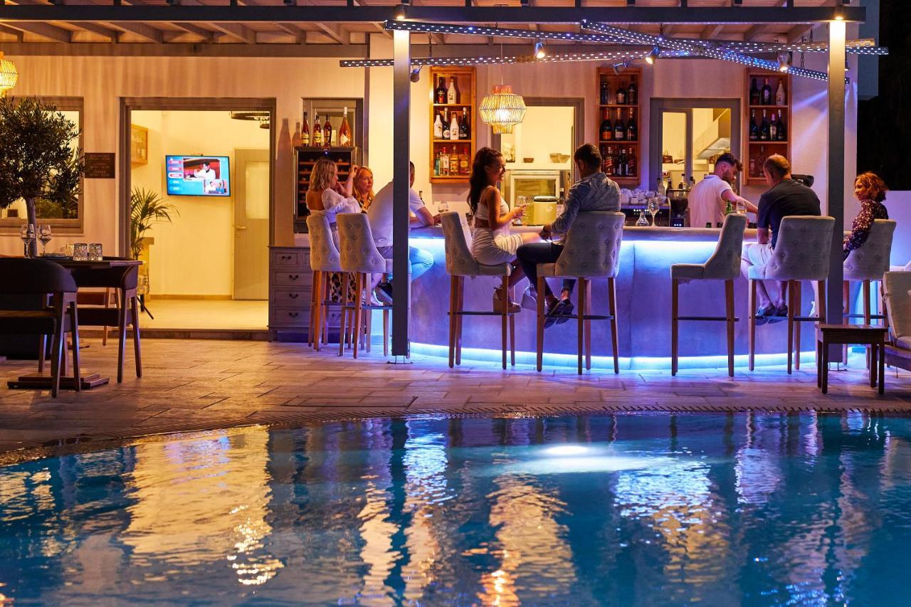 Amara Santorini Hotel